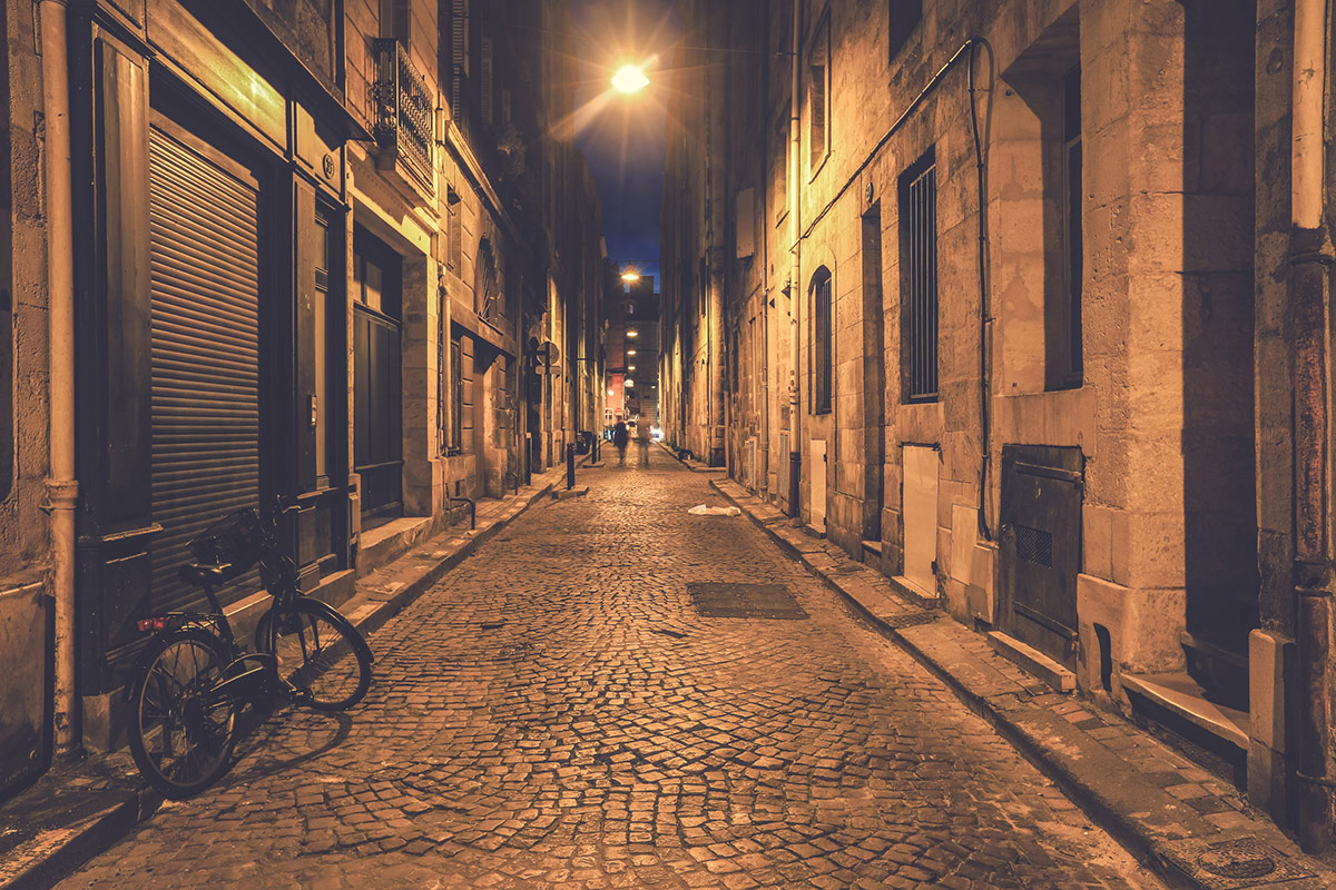 bordeaux street at night