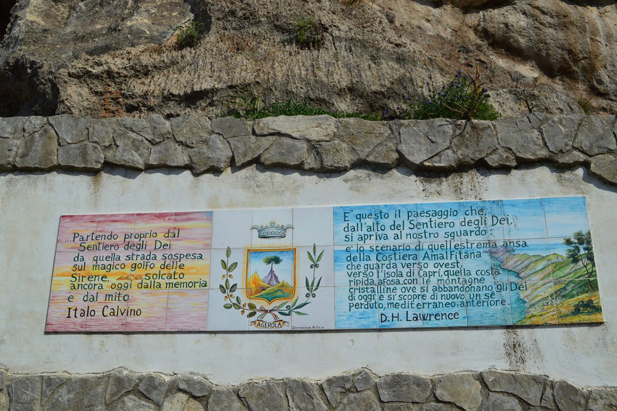 sign at start of path of gods in bomerano