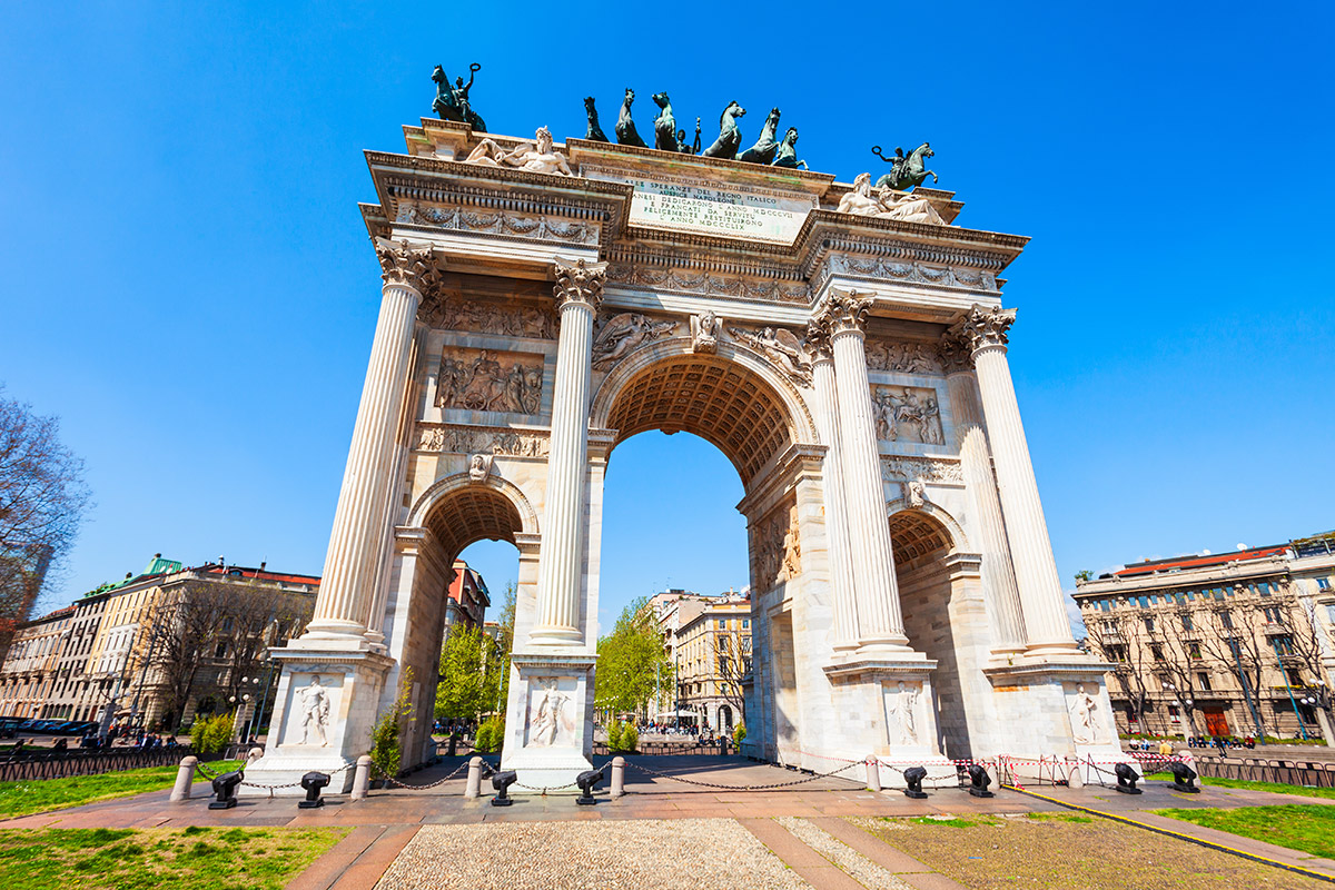 Arch of Peach Milan