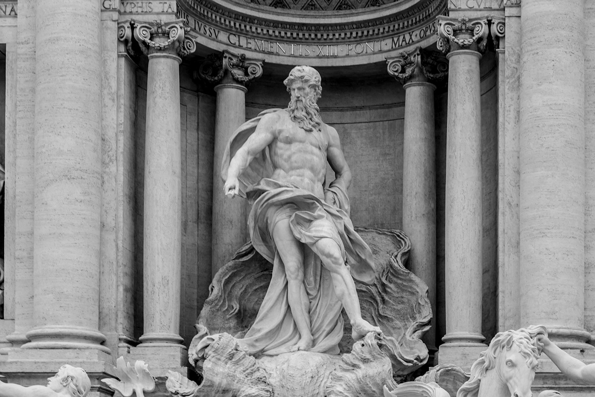 oceanus statue trevi fountain